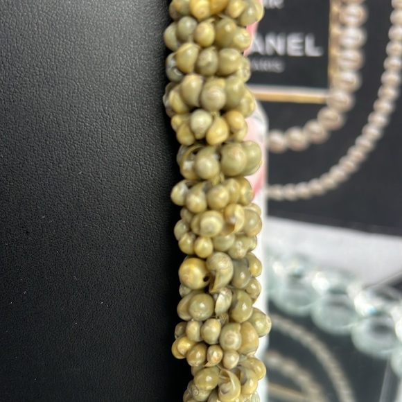 Gold and Pearl Statement Necklaces with Intricate Design - Picture 4 of 7